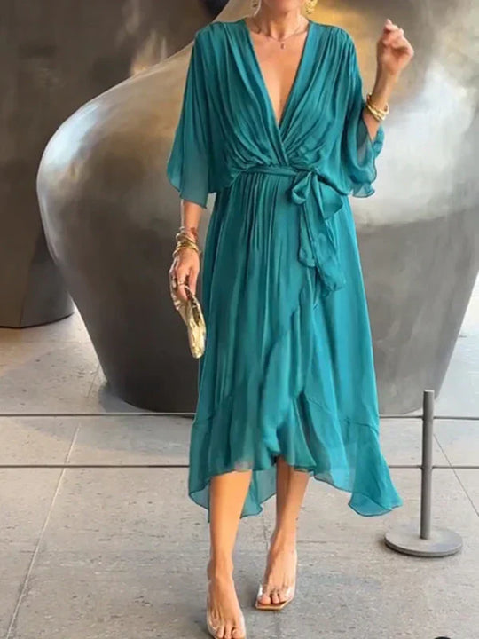 Monica | Luftiges Kleid mit V-Ausschnitt und fließender Silhouette